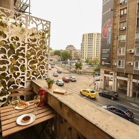 Vintage Elegance, Modern Comfort: 1Br Apartment Overlooking Calea Victoriei Bukarest Eksteriør billede
